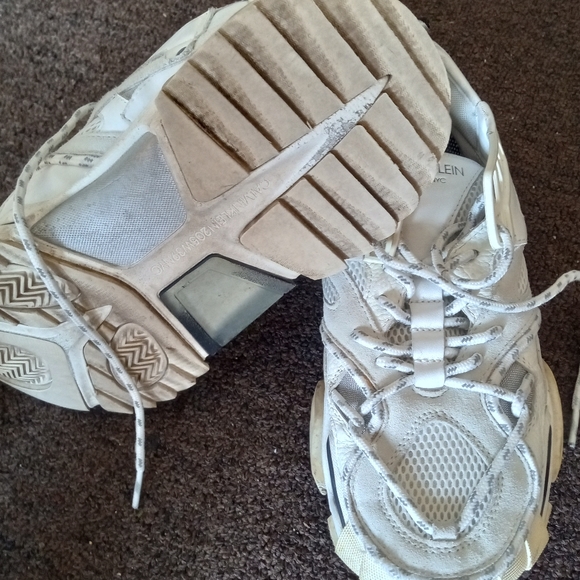 Calvin Klein 205W39NYC - Picture 2 of 3